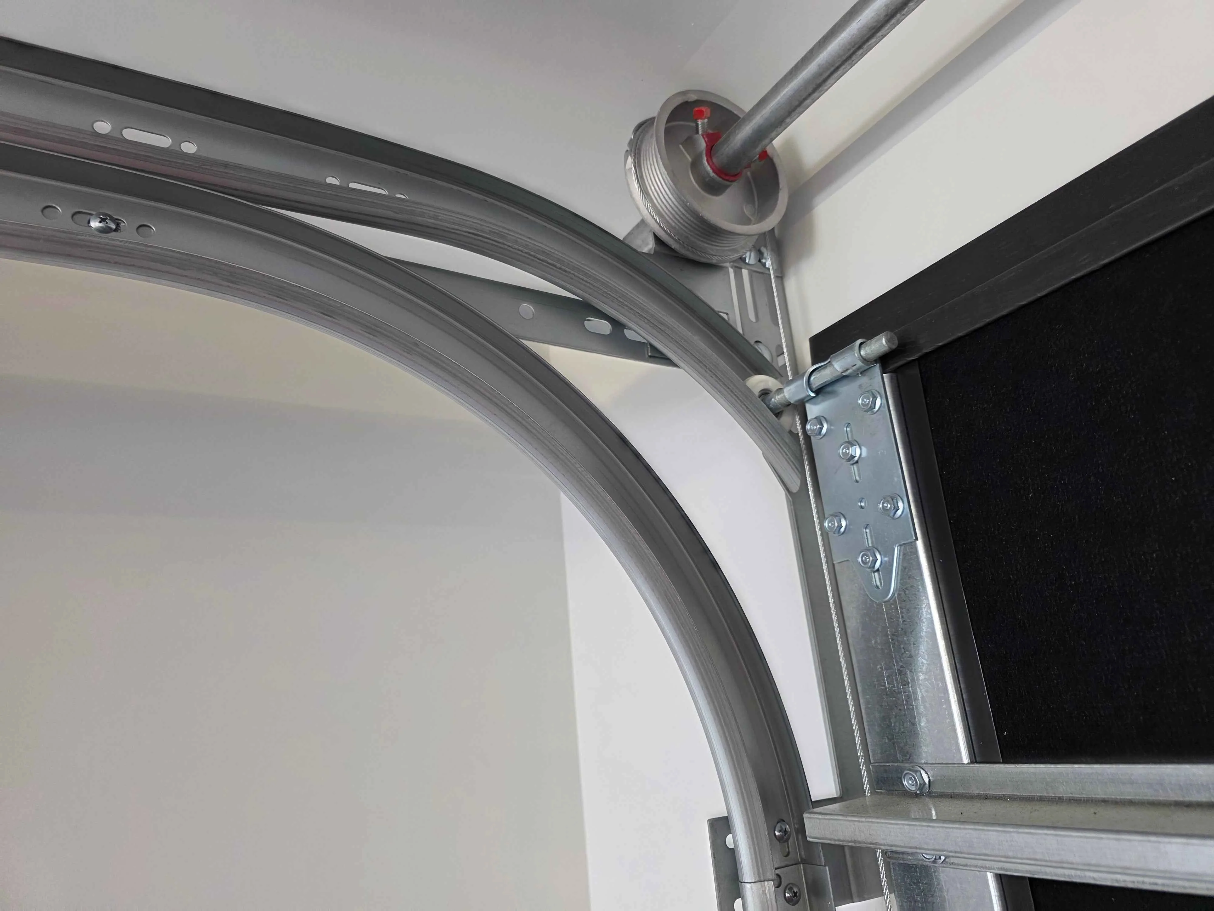 Low Headroom Kit for Sectional Door - Image 4