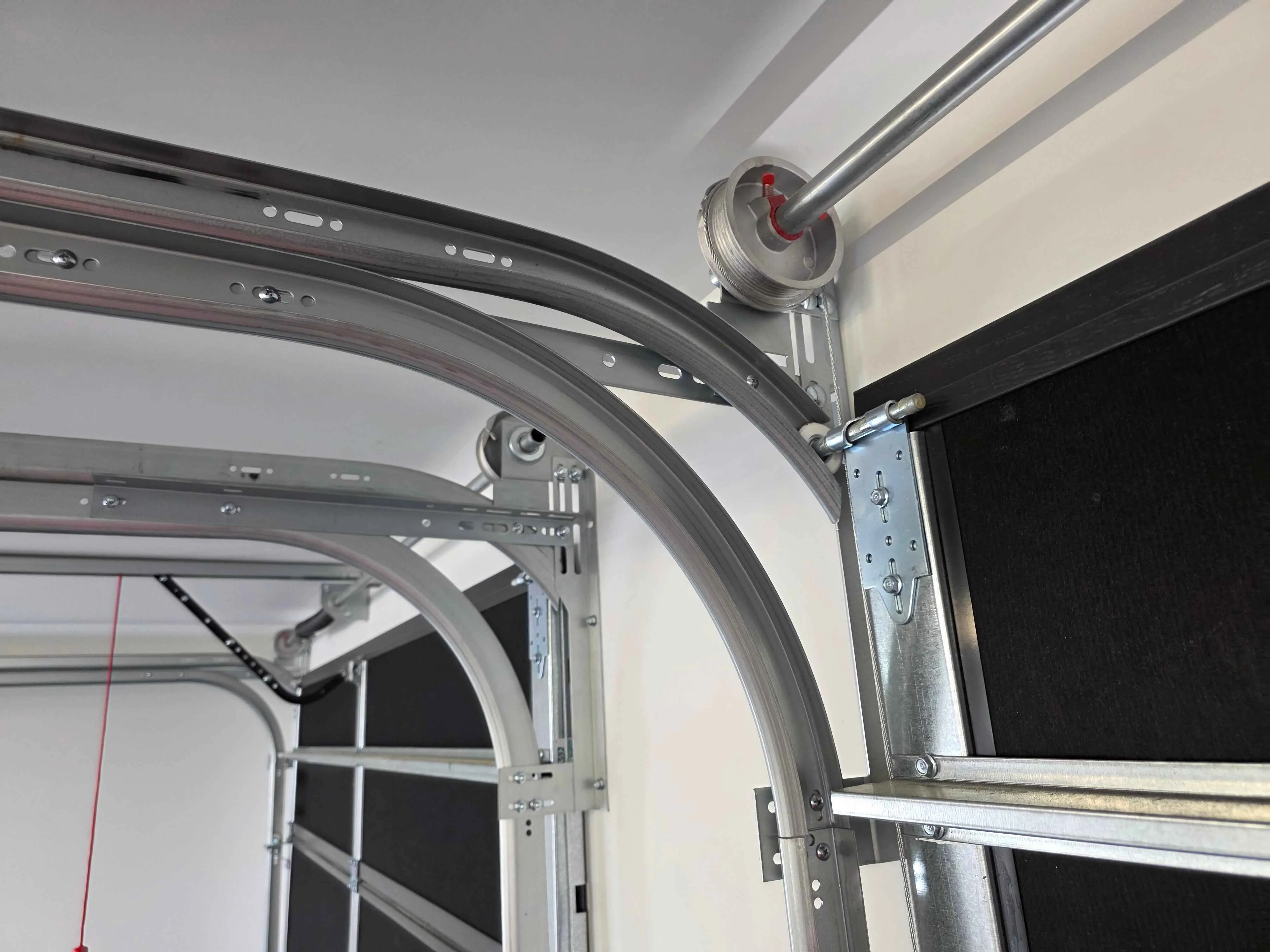 Low Headroom Kit for Sectional Door - Image 5