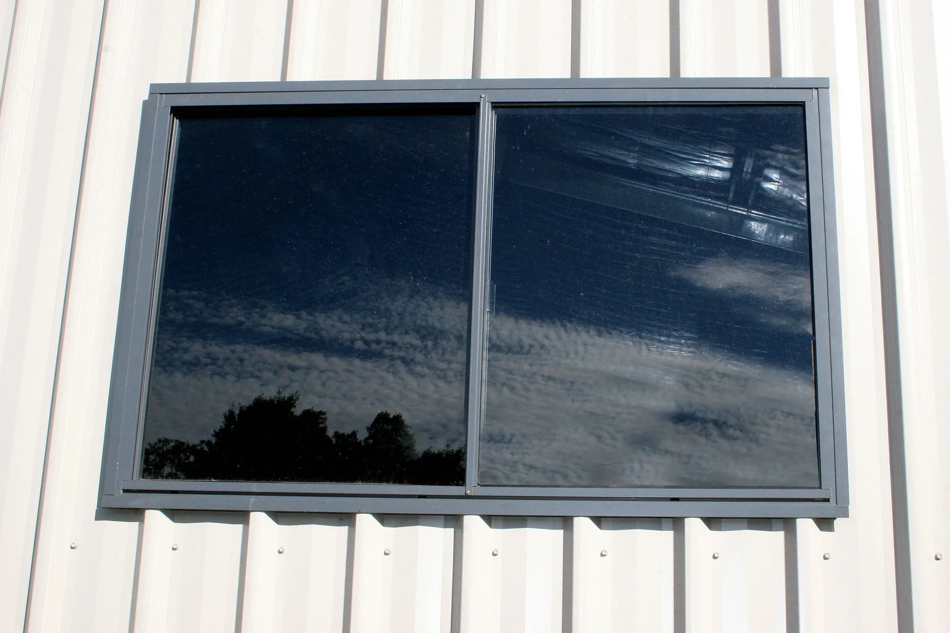 Sliding Window - 895h x 1274w - Image 6